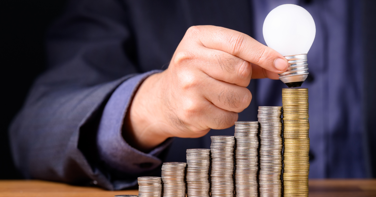pessoa tendo ideia, para economizar e planejar aposentadoria